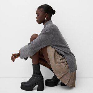 Bershka Fitted Heel Platform Boots